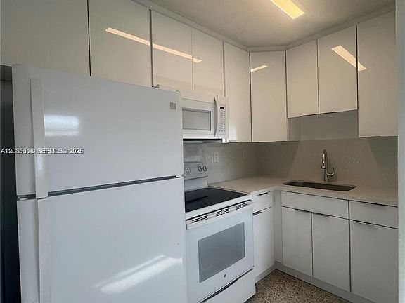 3rd image of 1619 NW 1st St #4