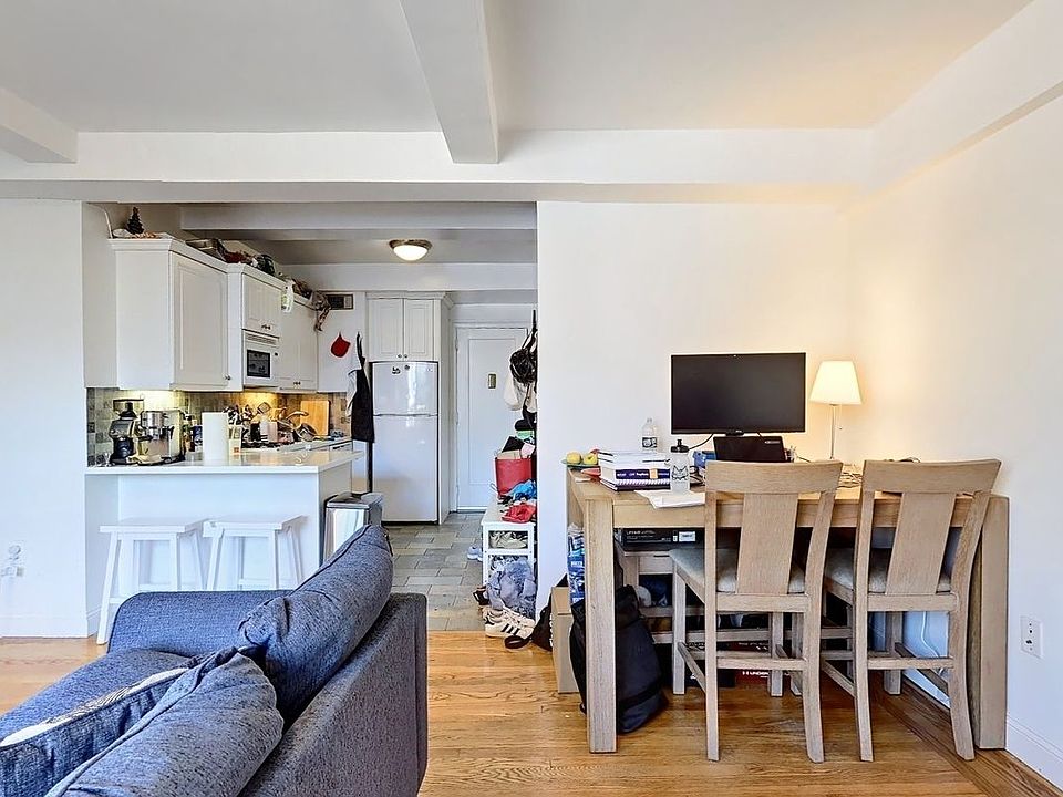 1st image of 50 W 72nd St APT 1110