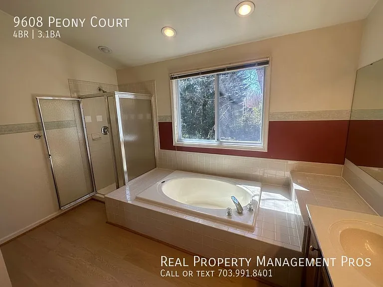 9608 Peony Ct — Photo 14