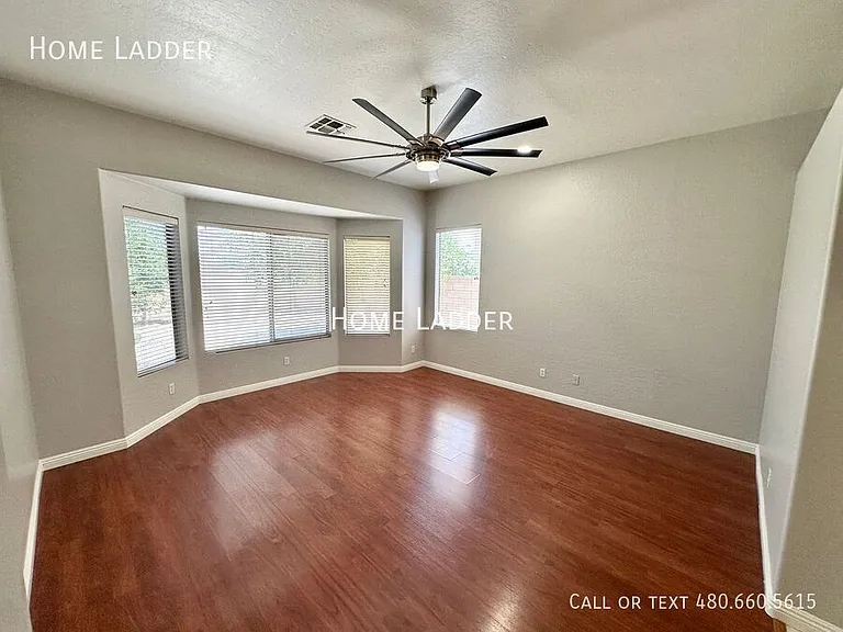 244 W Merrill Ave — Photo 11