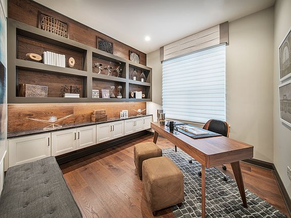 Flex space, perfect for a home office
