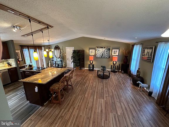 2nd image of 13621 Rush Dr