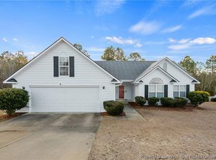 4027 Batesburg Dr, Hope Mills, NC 28348