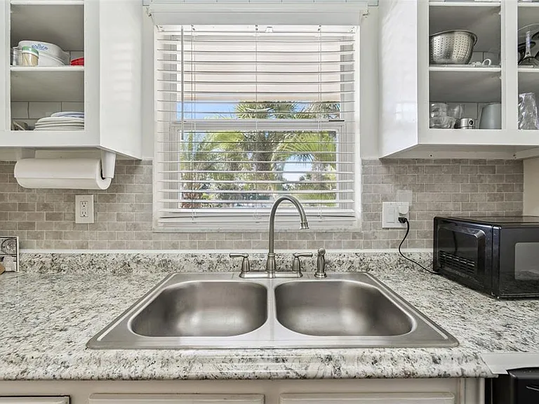 2750 E Bay Dr #12B — Photo 11