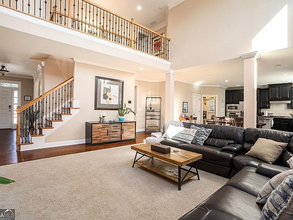 5th image of 2745 Cezanne Ln