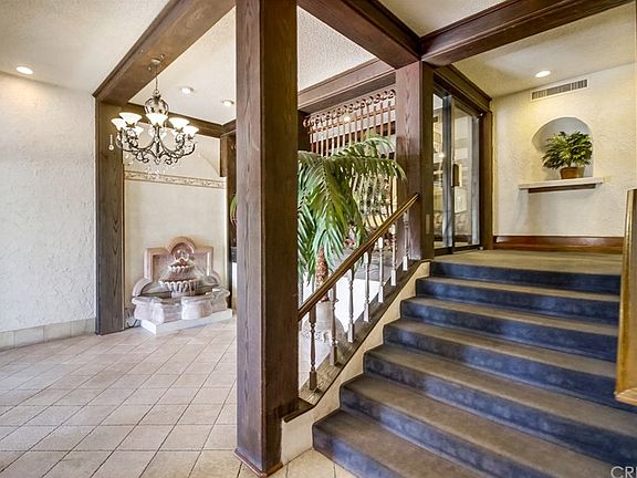 4th image of 12830 Burbank Blvd Unit 219
