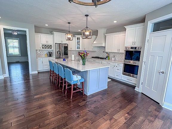 5th image of 318 Emma Ln