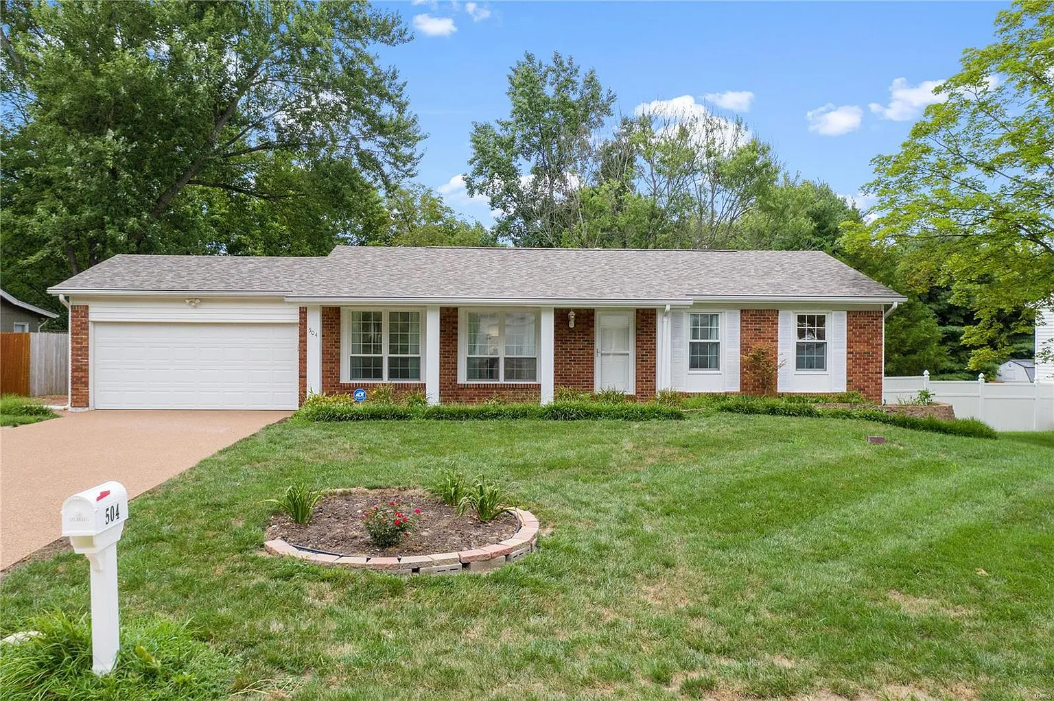 504 Marie Ln photo 1