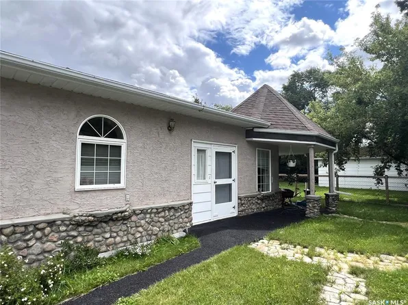 UNIT 1-501 Centre STREET, Meadow Lake, SK S9X 1E5