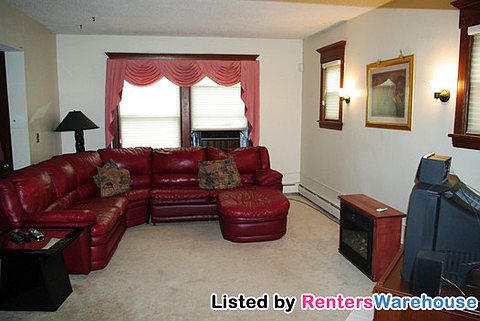 2nd image of 928 Hague Ave