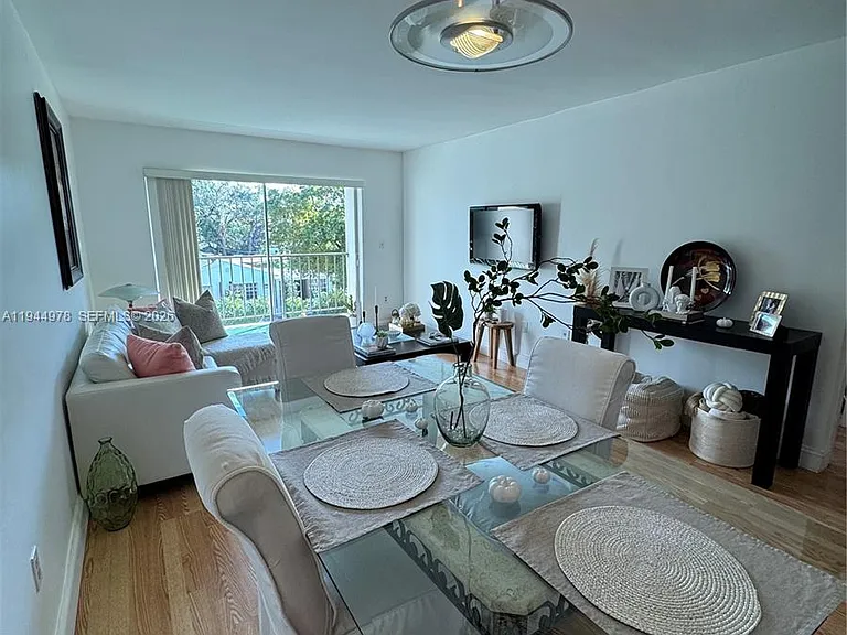 1225 NE 124th St #33A — Photo 3