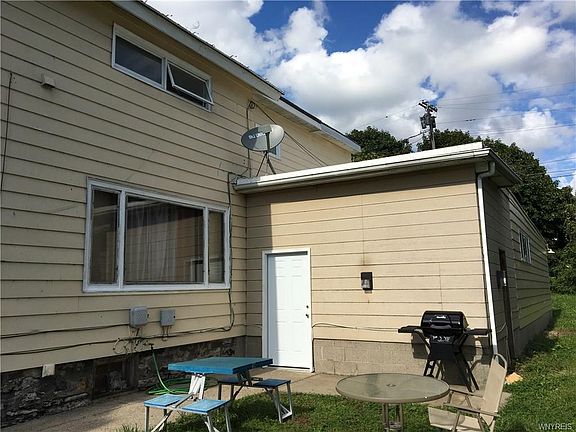 2nd image of 95 Lakeview Ave