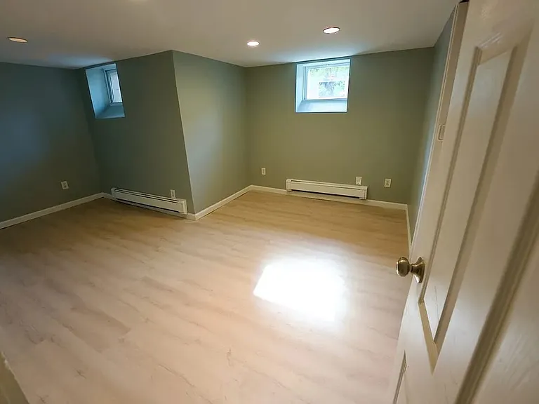 183 Roberts Ave #B — Photo 5
