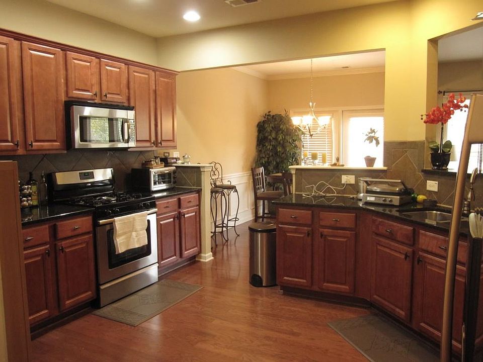 2nd image of 1505 Winshire Cv #1505