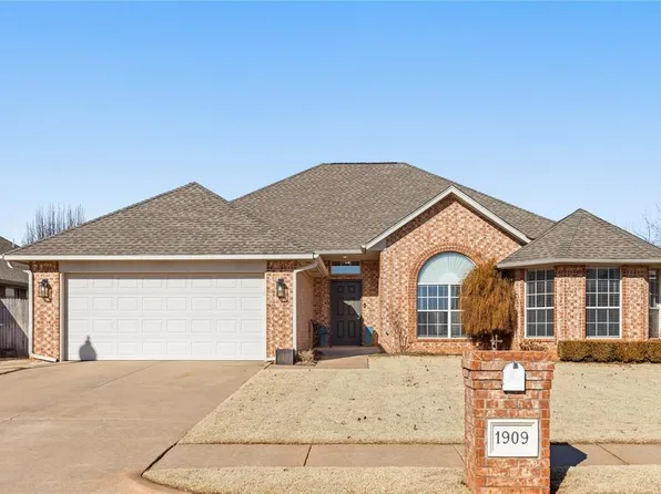 1909 Oxford St, Edmond, OK 73013