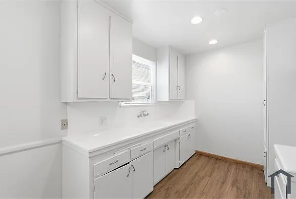 20610 Hartland St #C — Photo 5