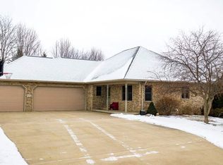 443 Mallard Ct, Hortonville, WI 54944