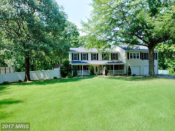 Heavenly Acre with Rolling Tree-Shaded Lawns