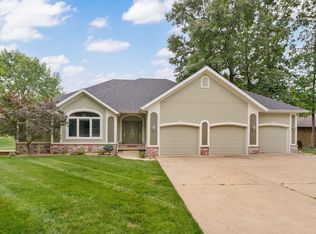 3318 Winged Foot Dr, Nixa, MO 65714