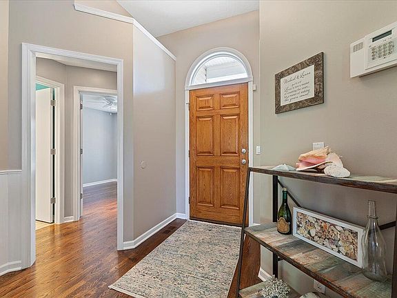 5th image of 1301 Afton Cir