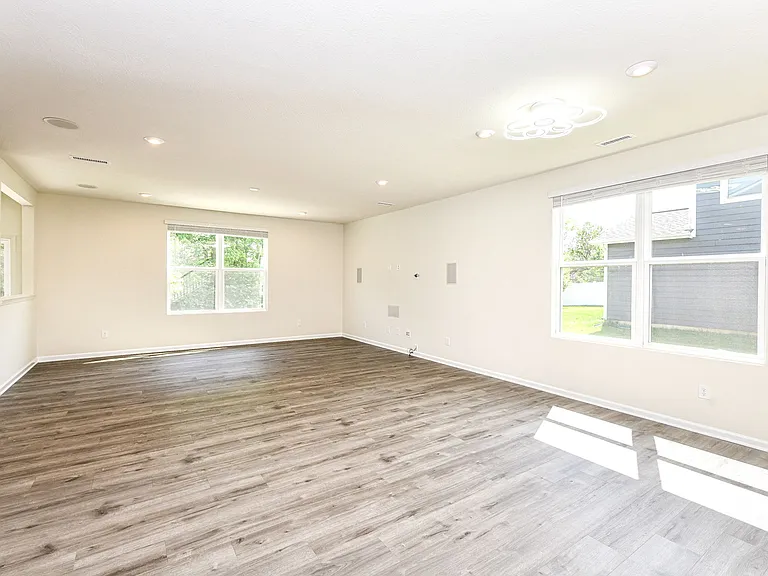 5465 Dunhaven Rd — Photo 13