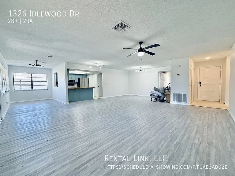 1326 Idlewood Dr — Photo 3