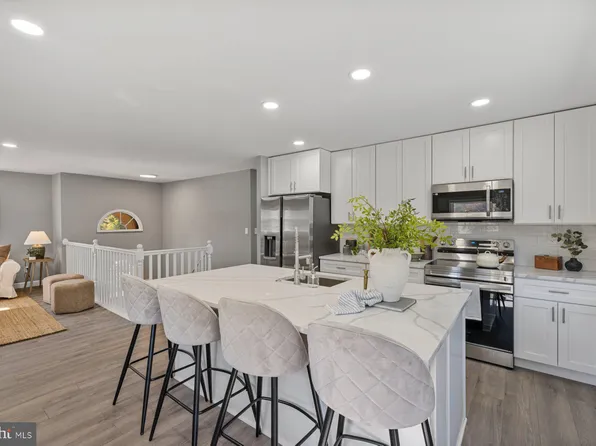 709 Latham Dr, Crownsville, MD 21032