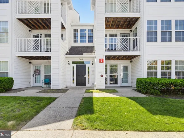 703 Harvest Run Dr APT 104, Odenton, MD 21113