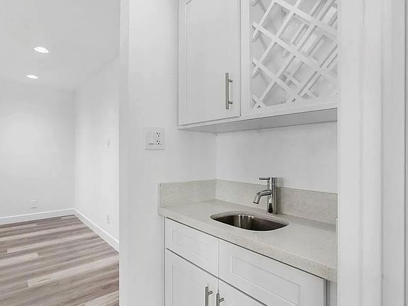 3rd image of 7705 Hampton Ave APT 217