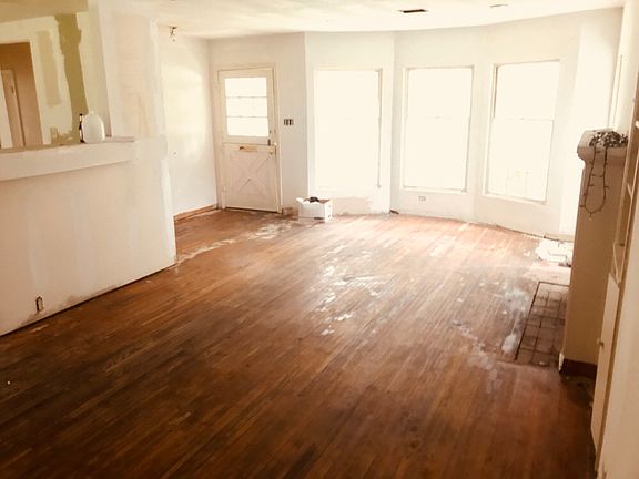 5th image of 1444 Elmwood Ave