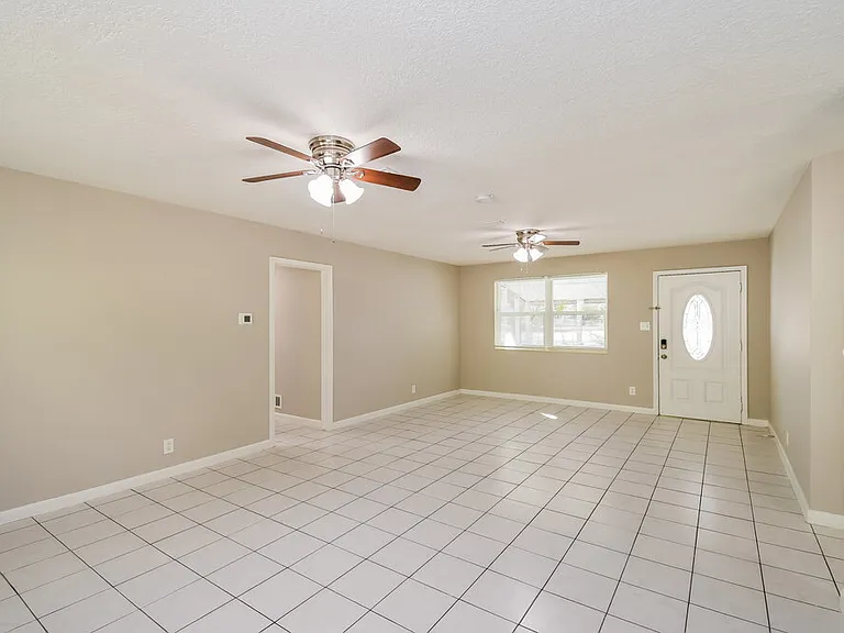 4307 Lane Ave S — Photo 3