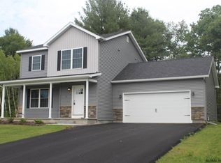 5 Heather Ln, Corinth, NY --
