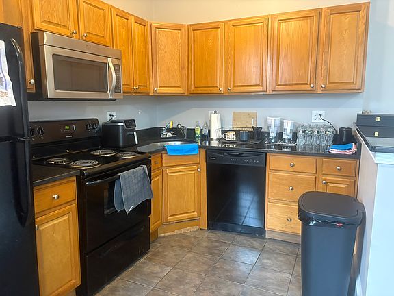 4th image of 1068 Commonwealth Ave #62