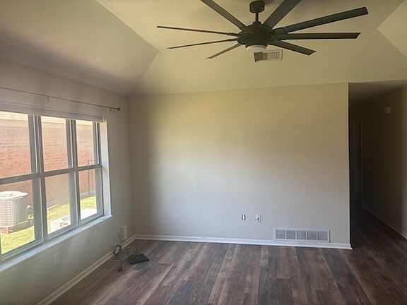 3rd image of 1337 Westheimer Rd