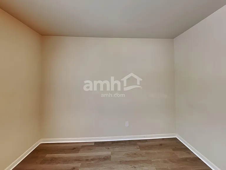 491 Twain Cir SE — Photo 19
