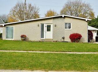 8223 San Marco Blvd, Sterling Heights, MI 48313