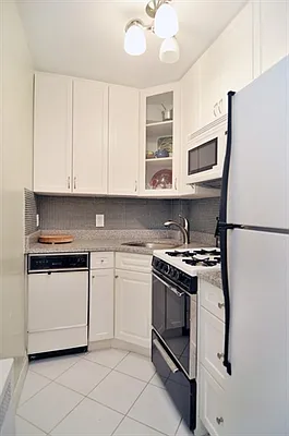 Sold by Citi Habitats | media 4