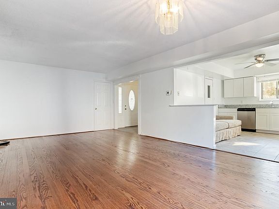 5th image of 104 Nina Ct #185