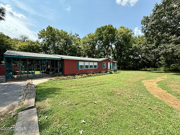 2nd image of 915 Don Hurley Rd