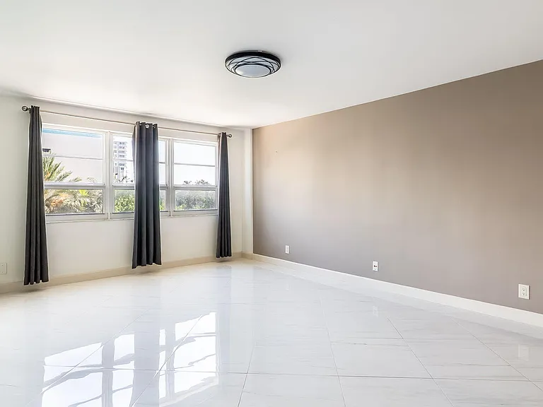 133 N Pompano Beach Blvd #204 — Photo 16