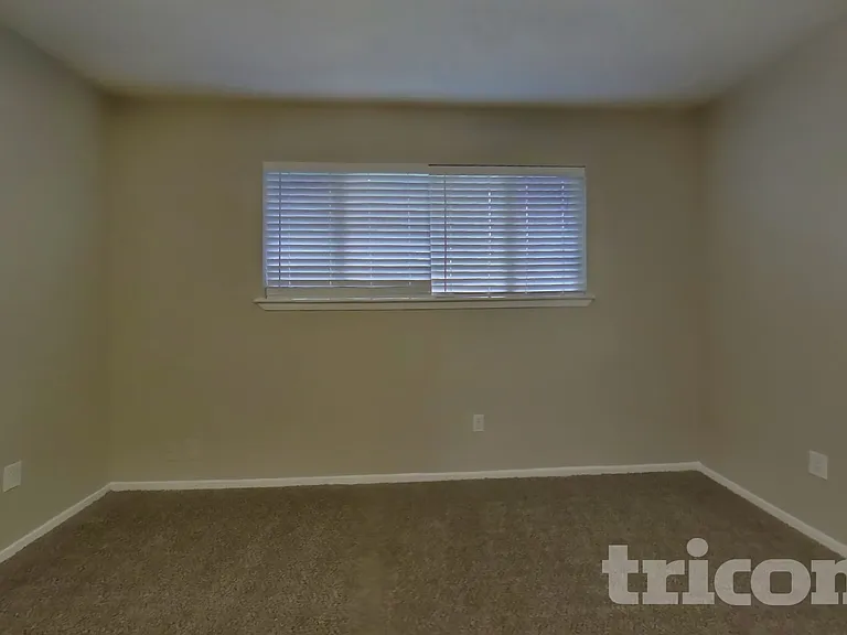 7331 Millbrae Ln — Photo 6