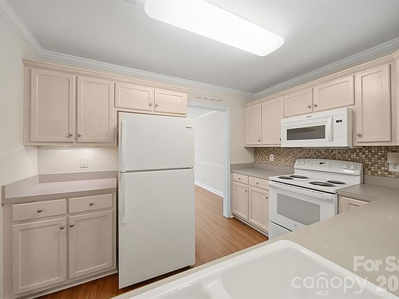 3rd image of 154 39th Avenue Ct NW