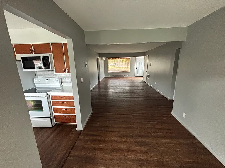 1216 Quinton St — Photo 9