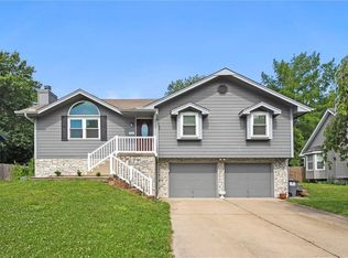 1004 NE Jason Ave, Lees Summit, MO 64086