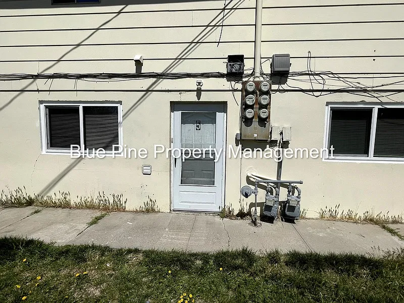 2 bed, 1.0 bath, 738 sqft, $750 — Photo 4