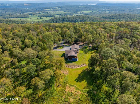 85 Deer Ridge Ln, Northumberland, PA 17857