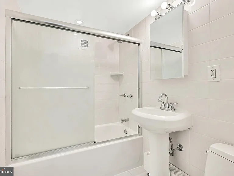 2401 H St NW #808 — Photo 15