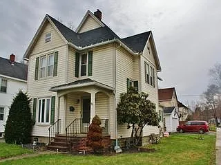 204 W Falconer St photo 1