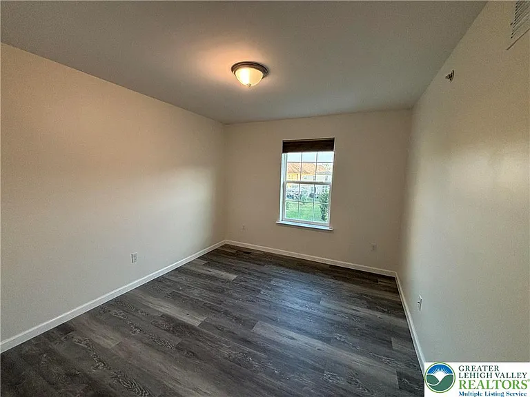 5054 Dale Trl — Photo 9