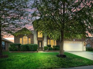 2319 Goshawk St, Grand Prairie, TX 75052
